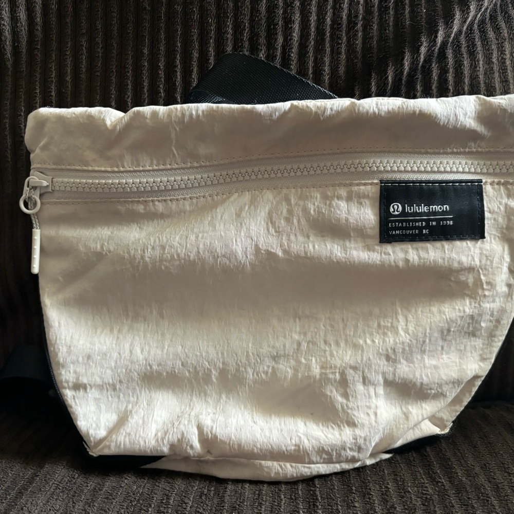 Lululemon Athletica White Crossbody Bag with Minimalist Design